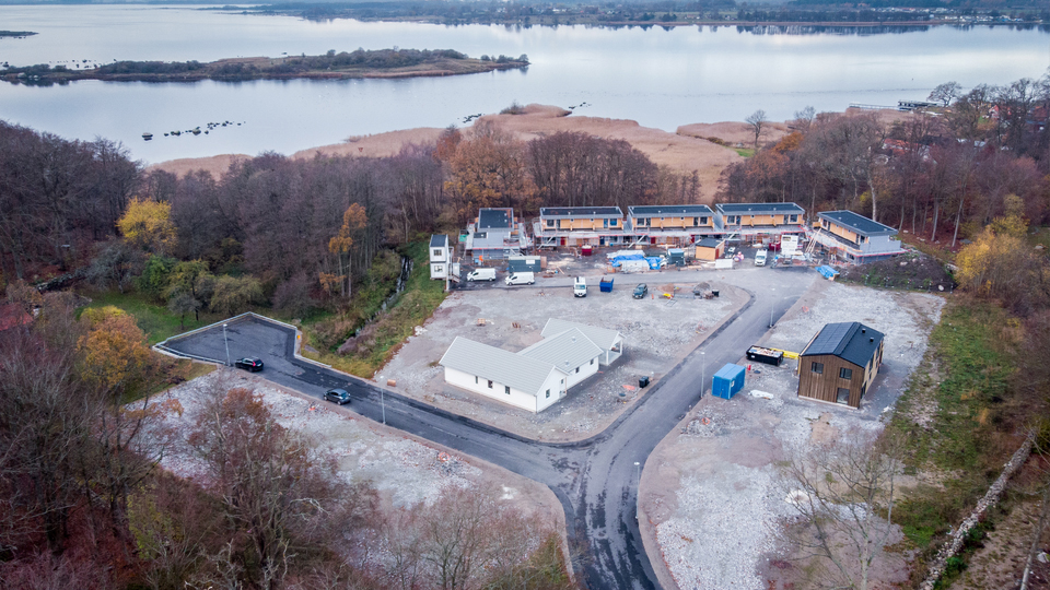 Svarta hejan i november 2019. Här ser man förutom radhusen även de villor som börjat byggas i området. Foto: Sölvesborgs kommun.